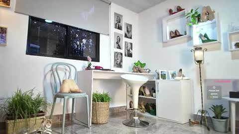 Snapshot of mrs_edha_ chatting on 10-02-25, 10:44 Edha online show from 10-02-25, 10:44