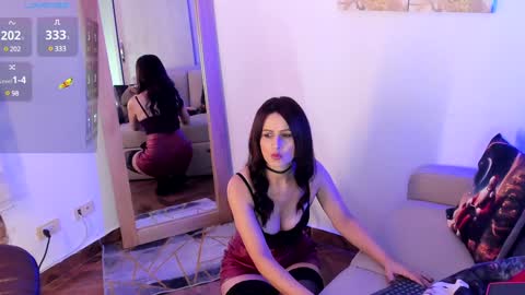 Snapshot of mrs_griseld chatting on 12-17-24, 07:04 Griseld online show from 12-17-24, 07:04