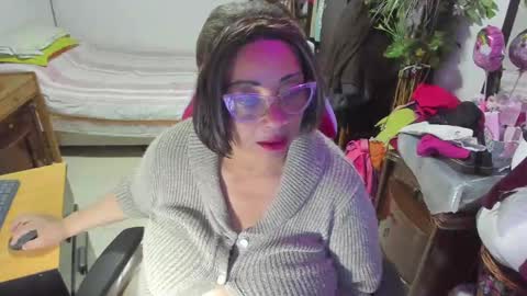 Snapshot of mrs_mommy chatting on 03-07-25, 11:27 mrs_mommy online show from 03-07-25, 11:27