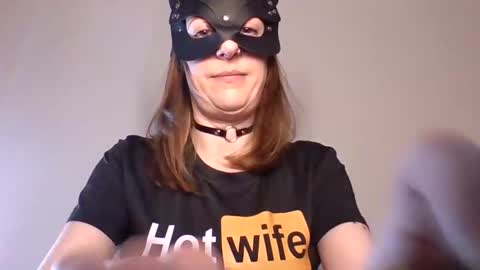 Snapshot of mrs_sterling_wilde chatting on 01-15-26, 02:43 mrs_sterling_wilde online show from 01-15-26, 02:43