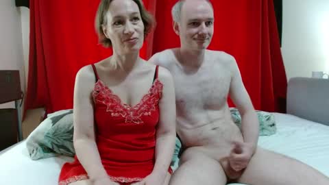 Snapshot of mrs_velvet_vixen_and_mr_stud chatting on 05-21-26, 07:48 Mrs Velvet Vixen online show from 05-21-26, 07:48