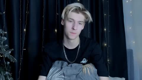 Adam online show from 02-02-25, 04:37