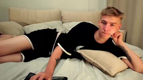 Adam online show from 09-09-25, 11:26