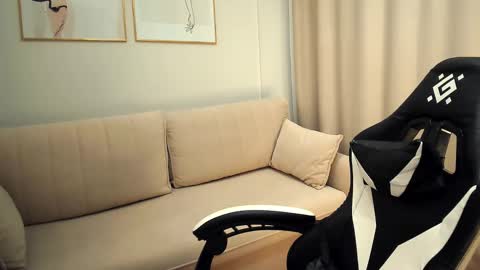 Adam online show from 09-25-25, 01:53