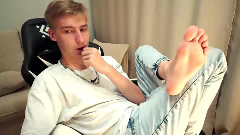 Adam online show from 09-26-25, 08:46