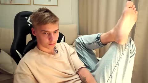 Adam online show from 09-27-25, 09:09