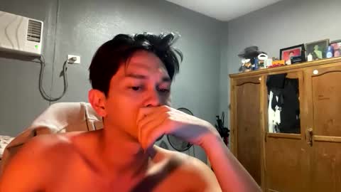 Snapshot of mrshawn95 chatting on 04-07-26, 12:38 shawn online show from 04-07-26, 12:38