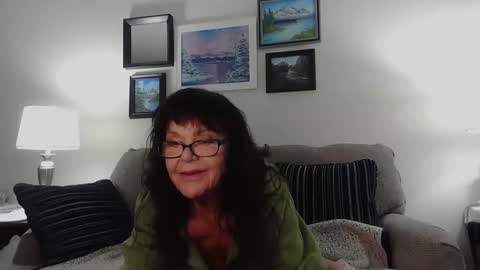 Snapshot of mrsvivianharper chatting on 02-10-26, 02:48 VivianHarper online show from 02-10-26, 02:48