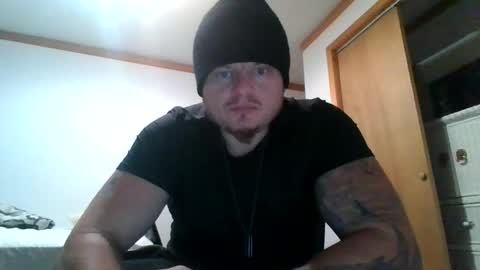 Snapshot of mrthick954 chatting on 10-18-25, 01:19 mrthick954 online show from 10-18-25, 01:19