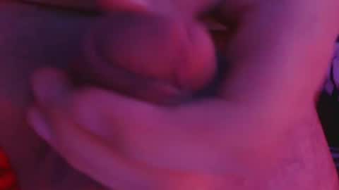 Snapshot of mrthickdick19822 chatting on 11-27-25, 04:36 mrthickdick19822 online show from 11-27-25, 04:36