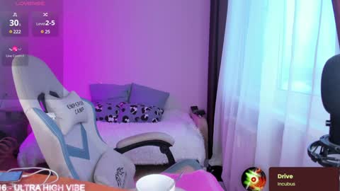 Snapshot of ms_allison chatting on 01-11-25, 10:51 Allison online show from 01-11-25, 10:51