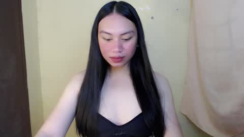 Snapshot of ms_bellaxoxo chatting on 04-24-26, 02:47 Bella online show from 04-24-26, 02:47