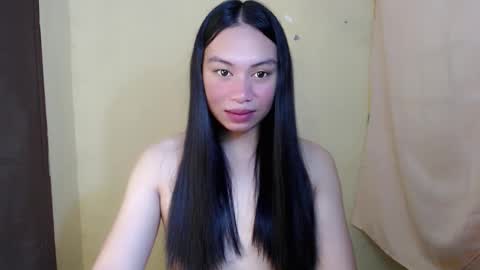 Snapshot of ms_bellaxoxo chatting on 04-25-26, 06:05 Bella online show from 04-25-26, 06:05