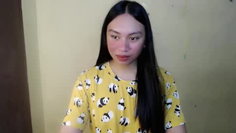 Snapshot of ms_bellaxoxo chatting on 05-14-26, 03:46 Bella online show from 05-14-26, 03:46