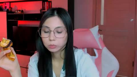 ms_emily_ online show from 04-28-26, 11:15