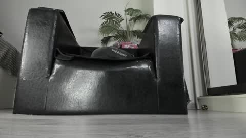 Goddess. Miss. Lady.  Queen. Madam Milady online show from 01-10-25, 04:41