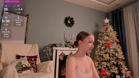 Snapshot of ms_evasweet chatting on 12-13-24, 07:53 Eva 3 online show from 12-13-24, 07:53