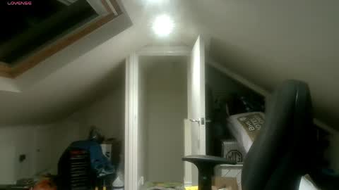 MS online show from 04-10-26, 09:30