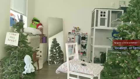 Snapshot of ms_mochii chatting on 12-18-25, 03:29 R o r i SnapChat heyroriv2 wednesday - sunday Noon oclock mountain - 5pm mountain online show from 12-18-25, 03:29