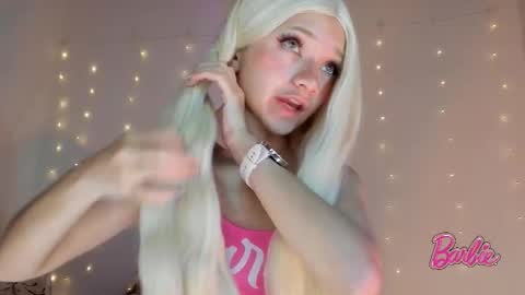 Snapshot of ms_pickless chatting on 01-16-26, 02:10 Annabelle online show from 01-16-26, 02:10