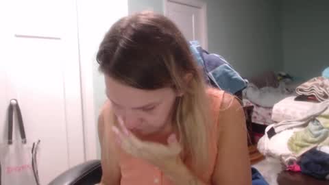 Snapshot of ms_queen chatting on 09-16-25, 02:56 missqueenbbw online show from 09-16-25, 02:56