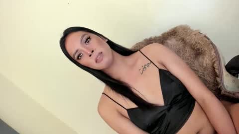 Snapshot of ms_selenaxx chatting on 01-12-25, 09:51 selena online show from 01-12-25, 09:51