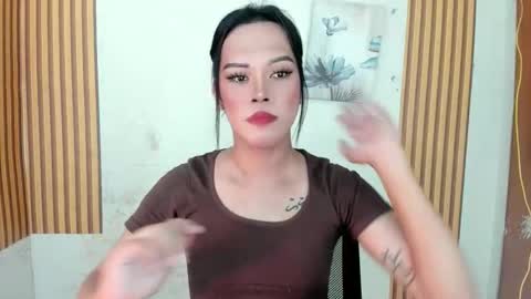 Snapshot of ms_selenaxx chatting on 05-17-26, 01:36 selena online show from 05-17-26, 01:36