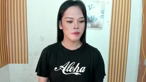 Snapshot of ms_selenaxx chatting on 06-17-26, 12:13 selena online show from 06-17-26, 12:13