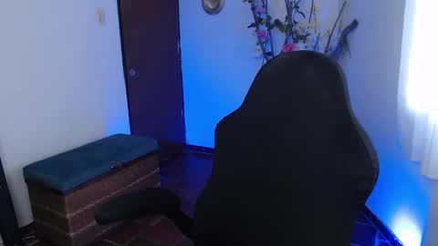 Sofia online show from 11-06-25, 03:02