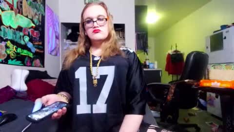 Snapshot of mscuntyluxxe chatting on 11-20-25, 01:28 Cunty Luxxe online show from 11-20-25, 01:28