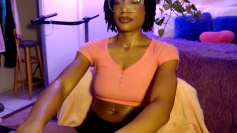 Snapshot of msemonibrown chatting on 11-26-25, 08:59 CocoSage online show from 11-26-25, 08:59