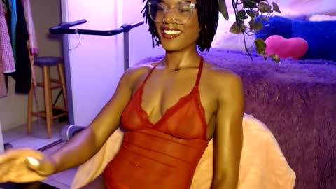 Snapshot of msemonibrown chatting on 11-28-25, 01:52 CocoSage online show from 11-28-25, 01:52
