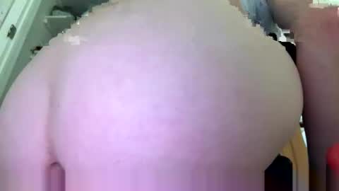 msfreckles92 online show from 04-30-26, 04:35