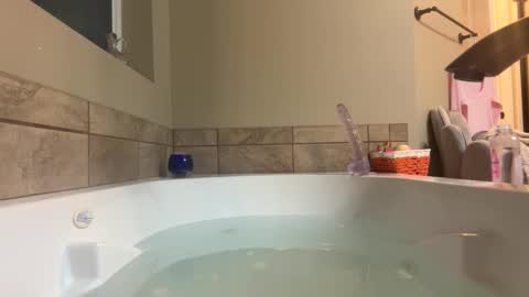 msfreckles92 online show from 05-29-26, 03:48
