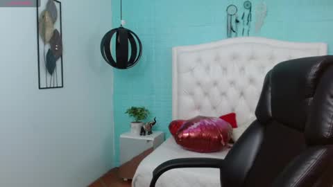 Jossie online show from 03-05-25, 02:36