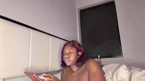 mskitty000 online show from 01-09-26, 07:44