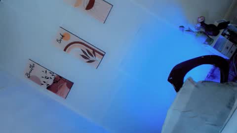 Snapshot of mss_pinky chatting on 12-20-25, 12:34 Pinky Wilson online show from 12-20-25, 12:34