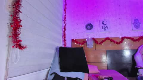 Manuela  online show from 12-30-24, 09:16