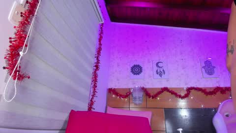 Manuela  online show from 12-31-24, 09:21