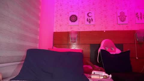 Manuela  online show from 01-31-25, 06:13