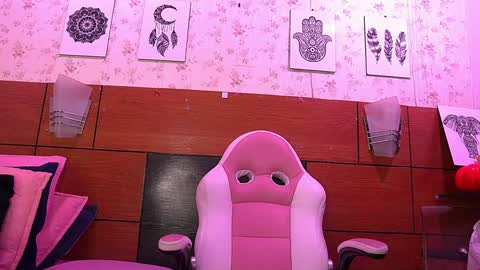 Manuela  online show from 02-08-25, 03:08