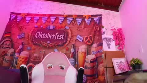 Manuela  online show from 09-23-25, 03:09