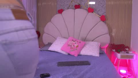 Manuela  online show from 02-07-26, 03:10