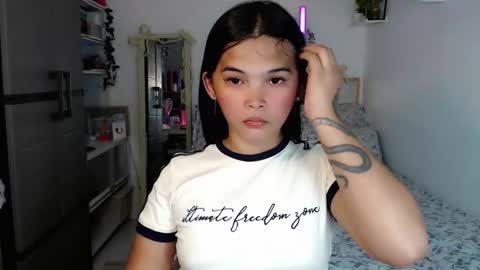 tefany online show from 10-05-25, 01:42