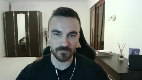 Snapshot of mu5clemania chatting on 05-16-26, 07:12 Victor online show from 05-16-26, 07:12