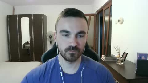 Snapshot of mu5clemania chatting on 06-02-26, 05:04 Victor online show from 06-02-26, 05:04