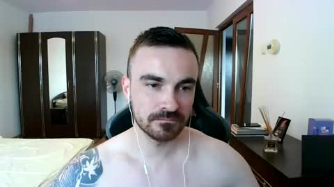 Snapshot of mu5clemania chatting on 06-14-26, 04:42 Victor online show from 06-14-26, 04:42