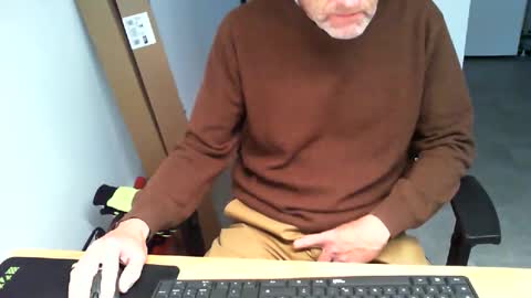 Snapshot of mucfag chatting on 10-21-25, 04:08 mucfag online show from 10-21-25, 04:08