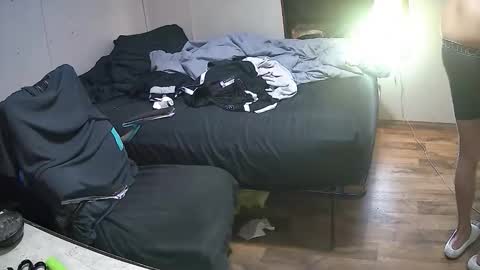 Muffdiver online show from 04-27-26, 10:57