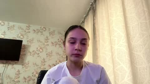 Tia online show from 04-30-26, 08:09